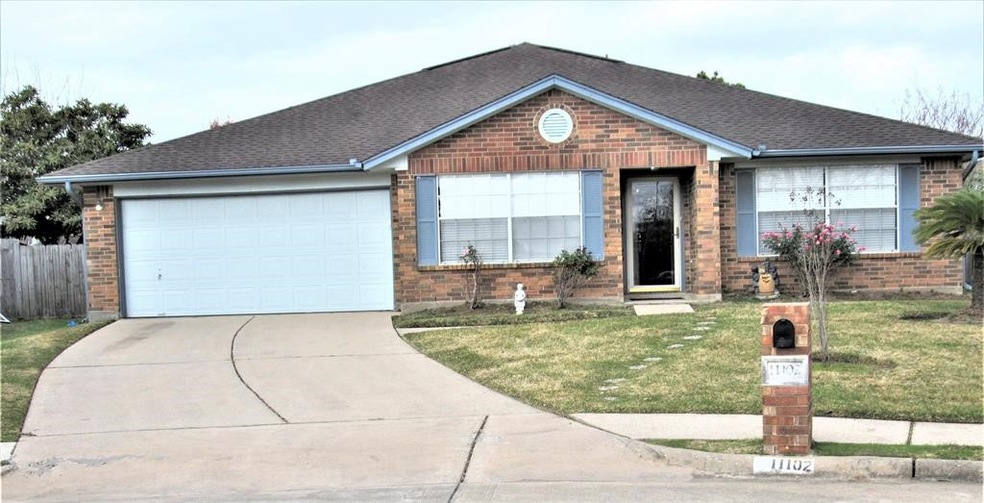 11102 Linden Gate Dr, Houston, TX 77075 - photo 1