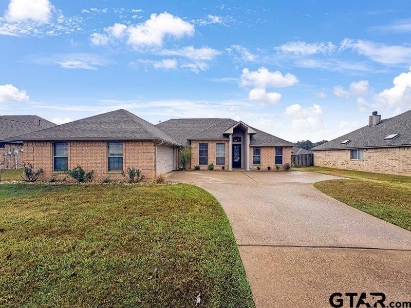 For Sale $315,900 • Co-Listing Agent