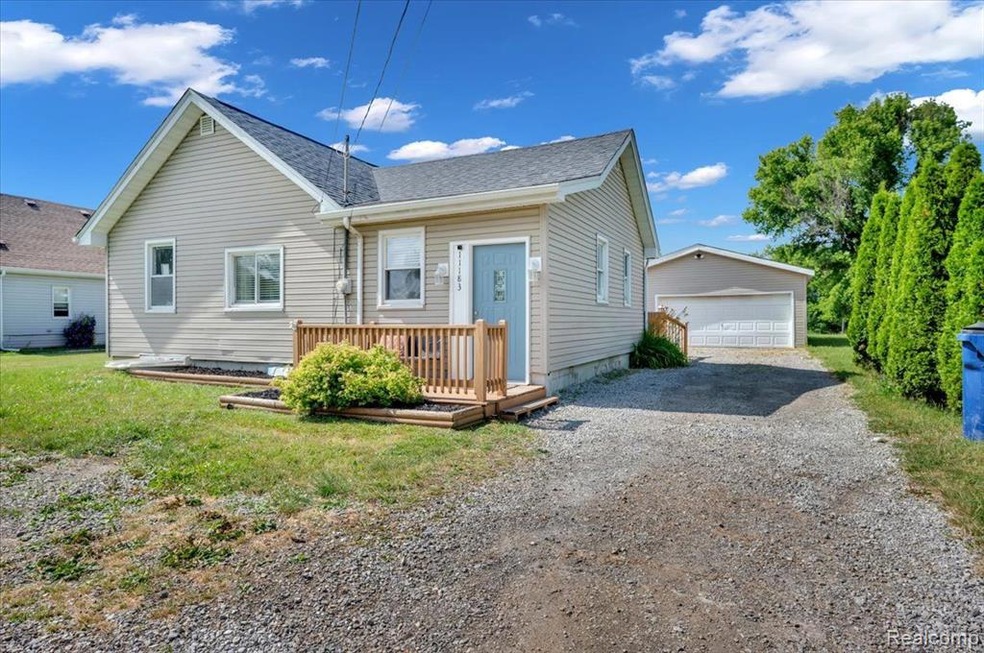 11183 Lapeer Rd, Davison, MI 48423 - photo 1