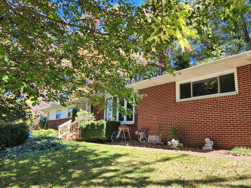 Ideally situated brick ranch near Lake Erie close