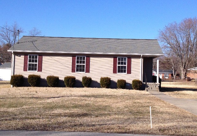 1404 Glass Ave, Hopkinsville, KY 42240 - photo 1