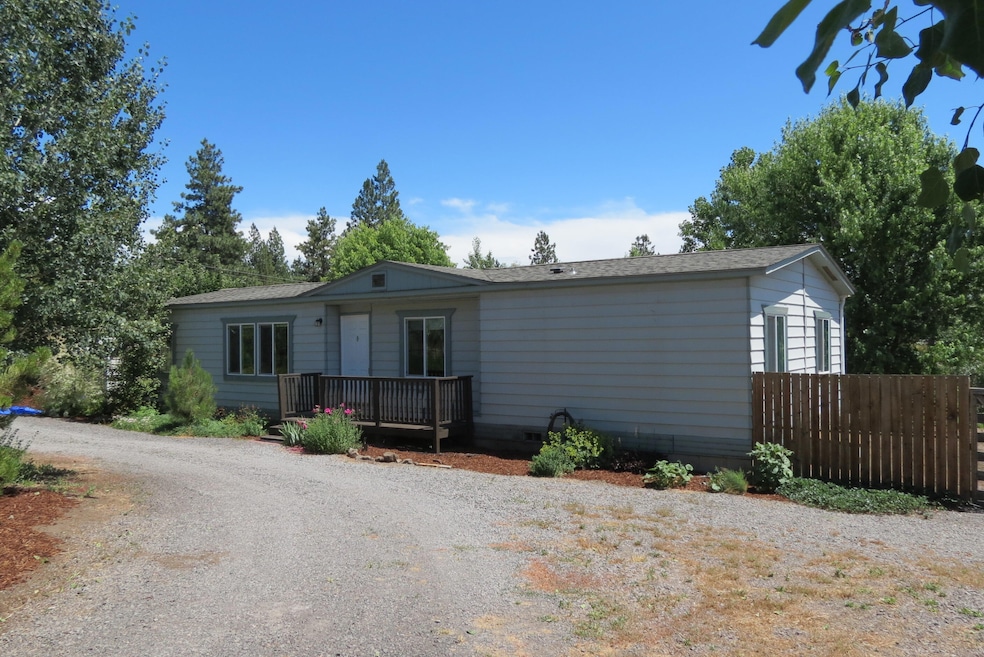 1956 Blue Pool Way, Chiloquin, OR 97624 - photo 1