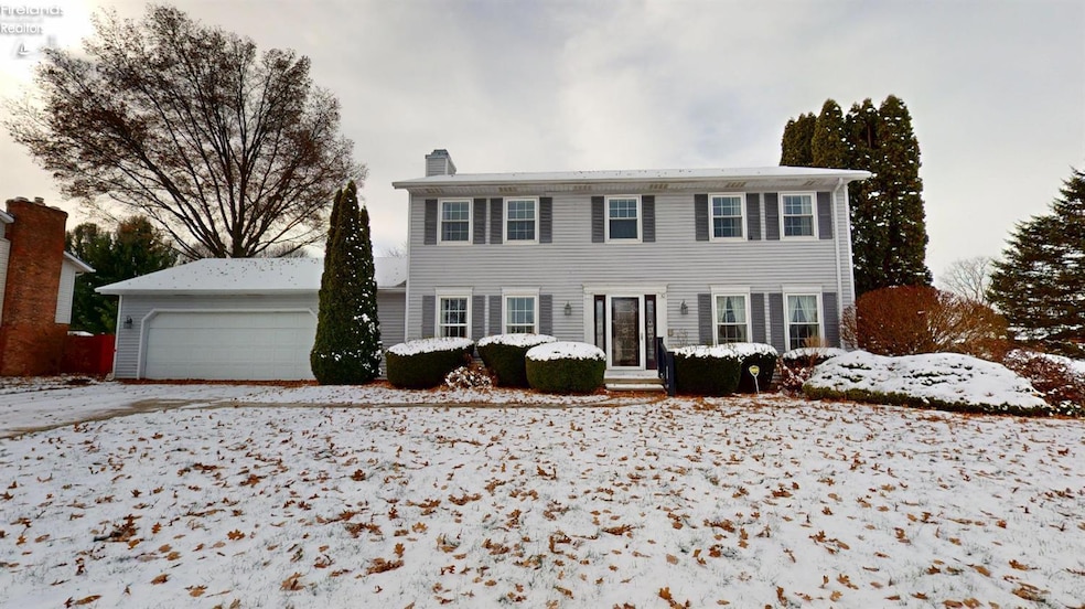 10 Meadowbrook Ln, Fremont, OH 43420 - photo 1