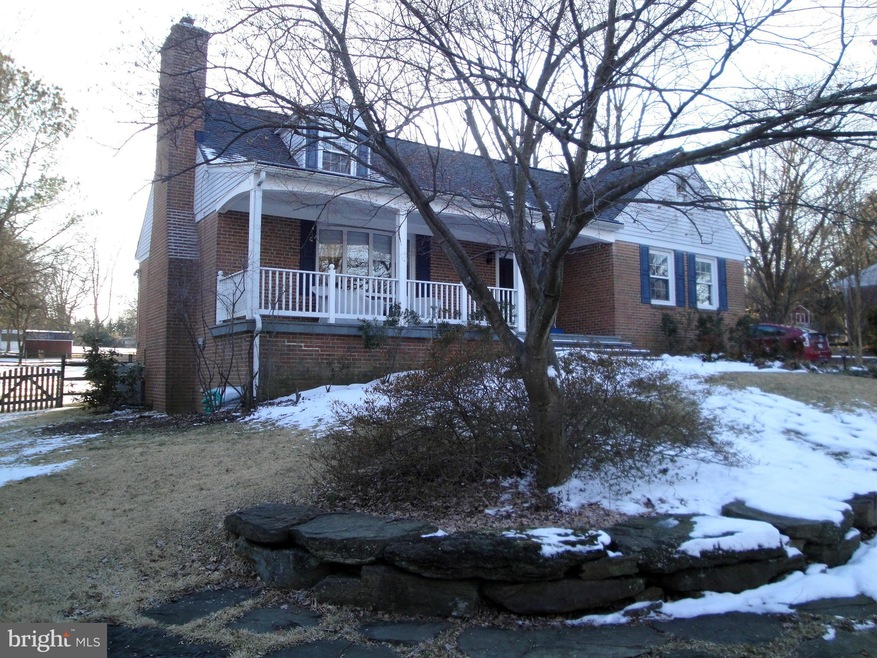 2031 Devere Ln, Catonsville, MD 21228 - photo 1