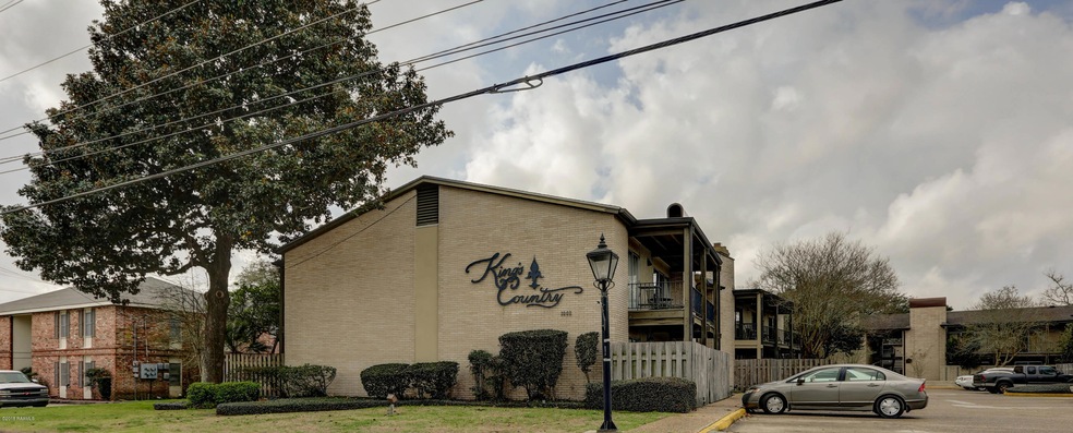 1008 S College Rd. Unit 211