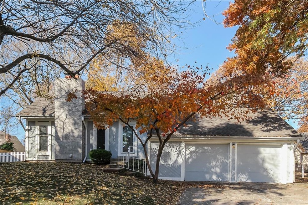 6908 Parkhill Ct, Shawnee, KS 66216 - photo 1