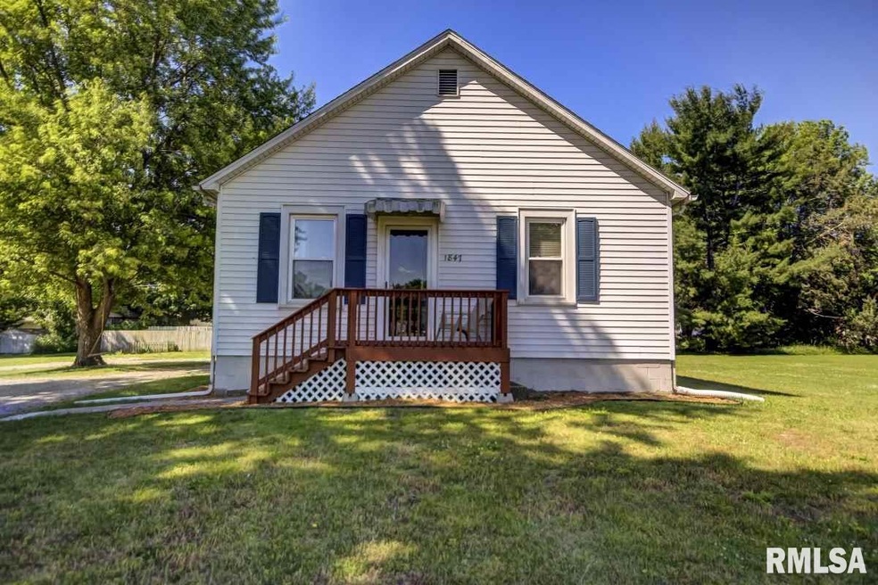 1847 Broadway St, Lincoln, IL 62656 - photo 1