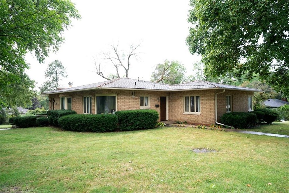 2230 E 29th St, Des Moines, IA 50317 - photo 1