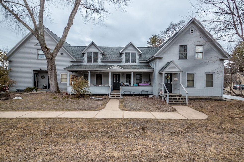 116 Pleasant St, Conway, NH 03818 - photo 1