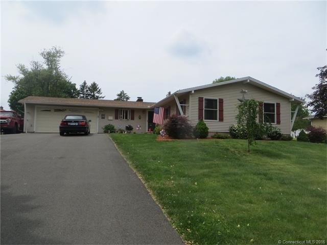 Welcome to this lovely home and enjoy one-level li