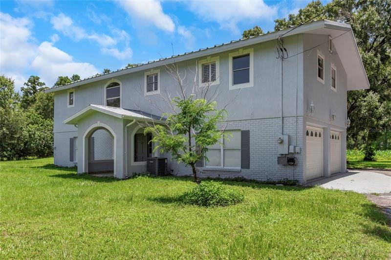 5527 Wilkins Rd, Tampa, FL 33610 - photo 1