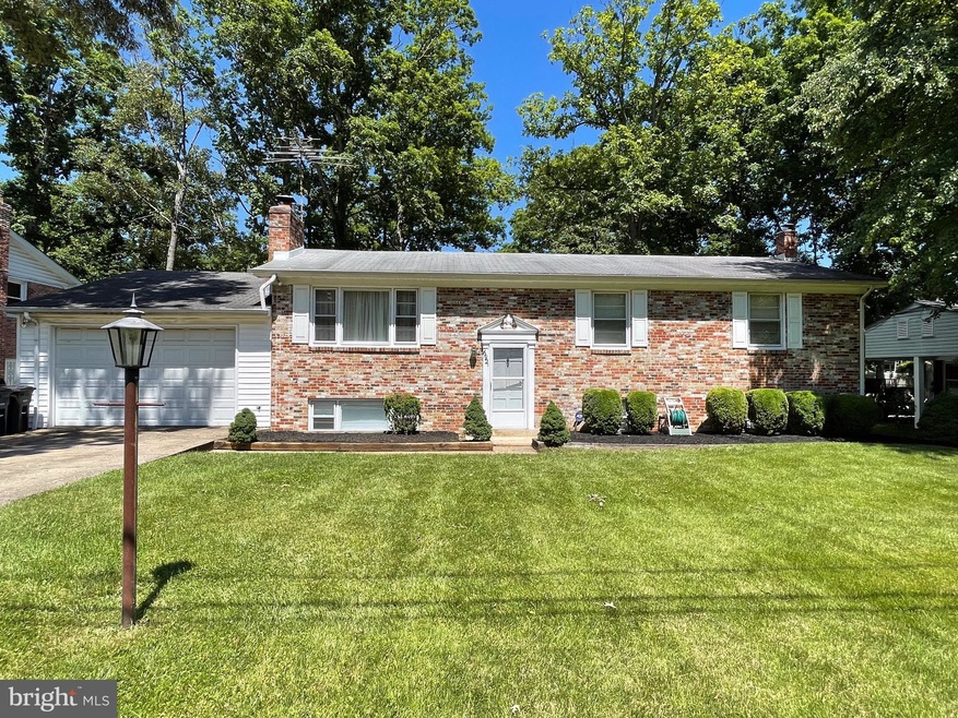 6921 Greenwood Dr, Glenn Dale, MD 20769 - photo 1