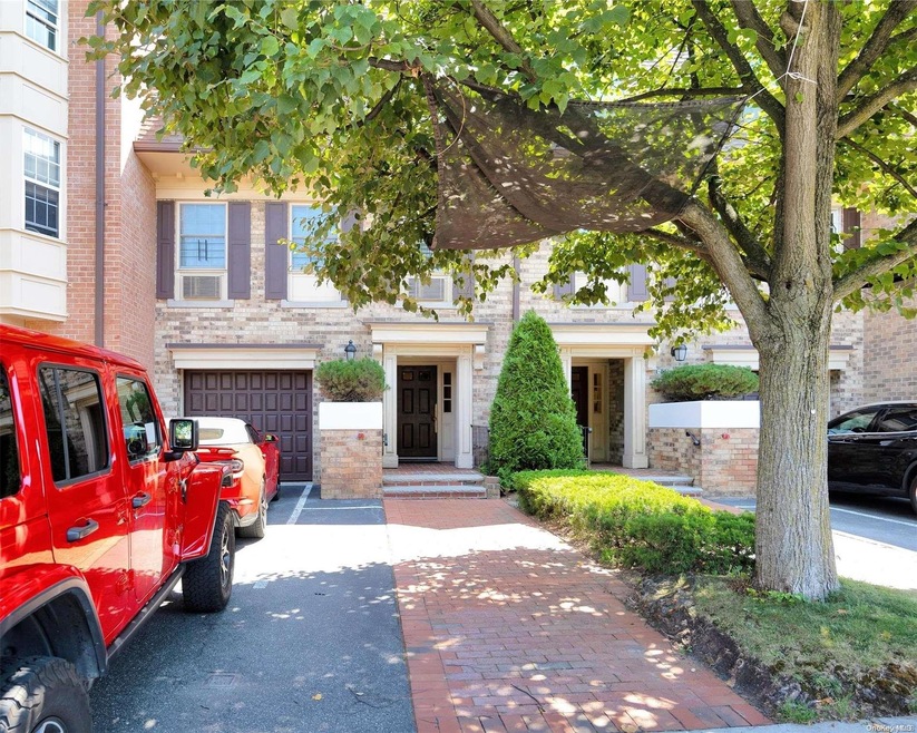 12-5 Estates Ln unit 231-1, Bayside, NY 11360 - photo 1