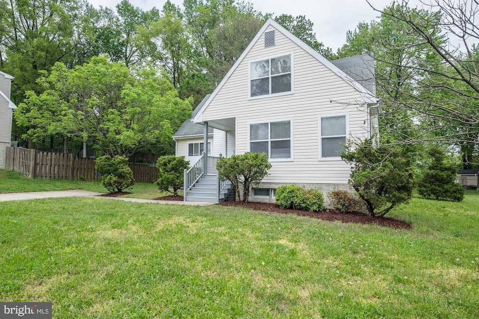 6003 Pemberton Ln, Hyattsville, MD 20785 - photo 1