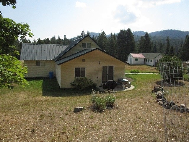 1902 Dry Creek Rd, Chewelah, WA 99109 - photo 1
