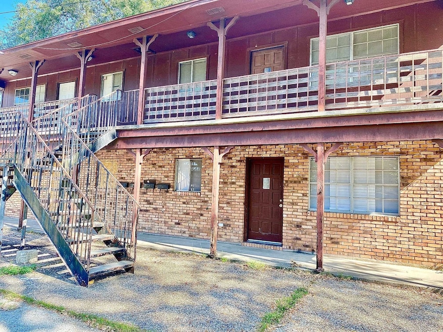 170 Clark St unit 4, Beaumont, TX 77705 - photo 1