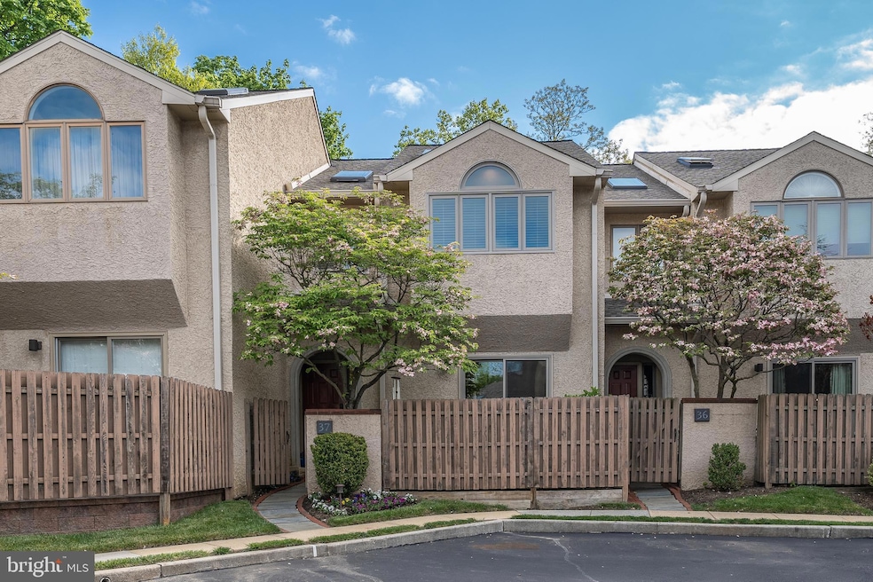 37 Greythorne Woods Cir unit 37, Wayne, PA 19087 - photo 1