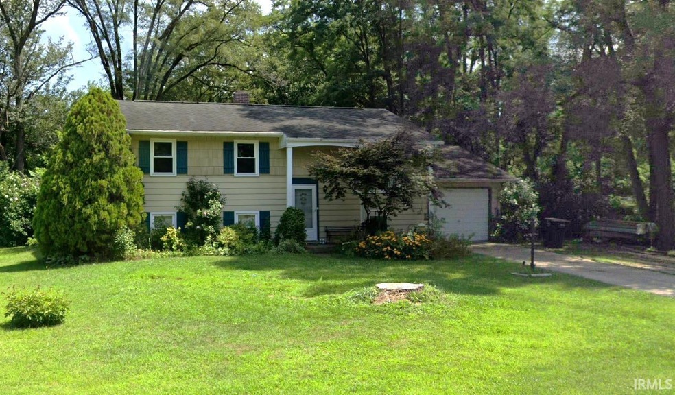 52922 Emmons Rd, South Bend, IN 46637 - photo 1