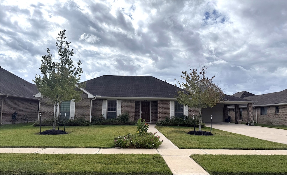 Pending $354,900 • Co-Listing Agent