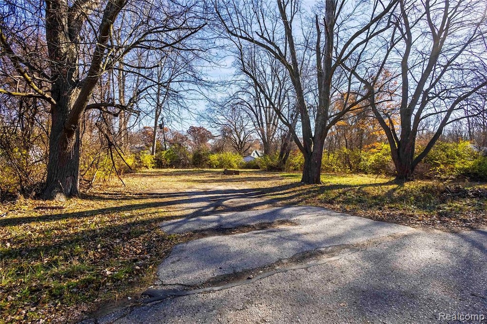 6073 Biddle St, Romulus, MI 48174 - photo 1