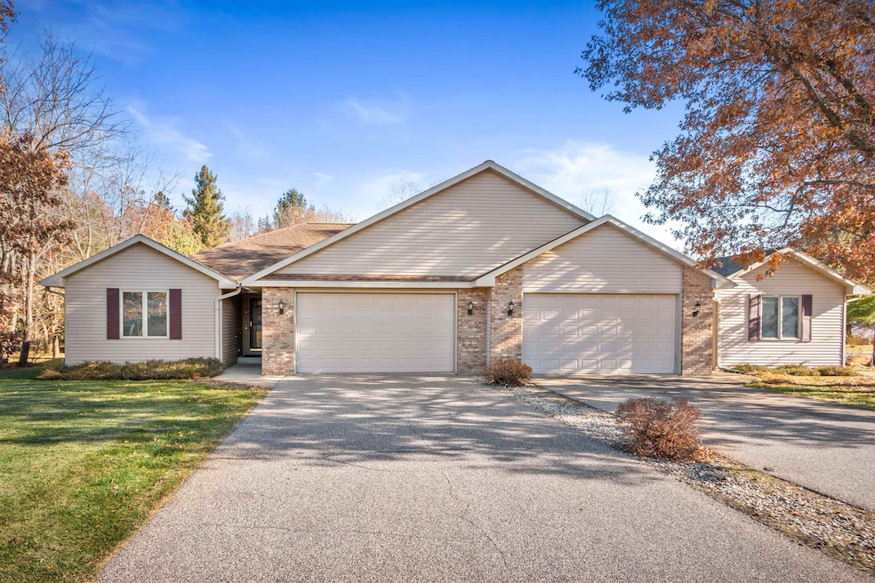 3350 Wilson Ave, Plover, WI 54467 - photo 1