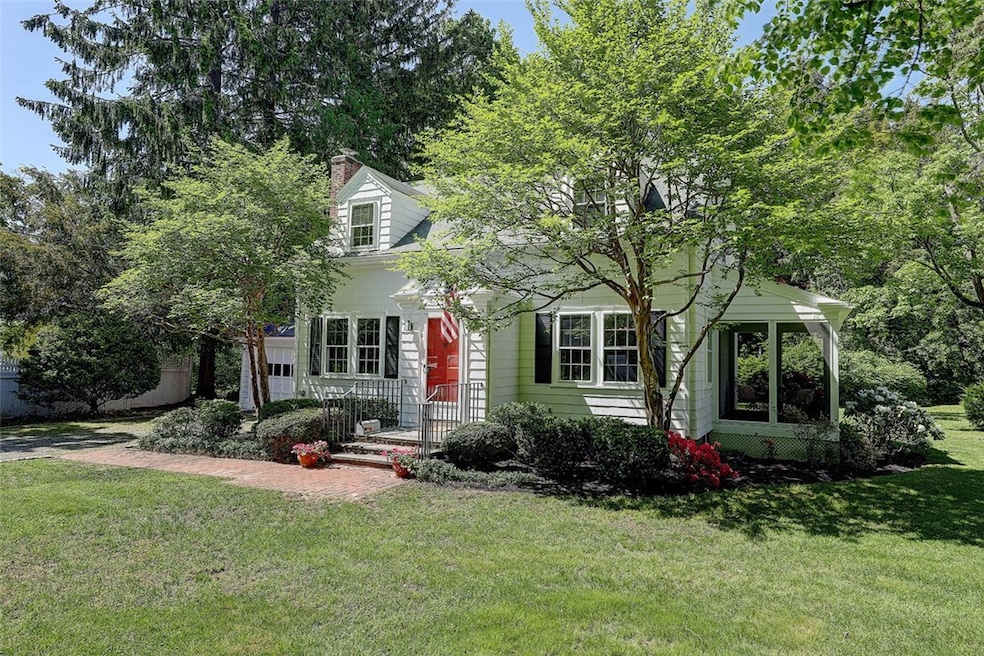 11 Chachapacasset Rd, Barrington, RI 02806 - photo 1