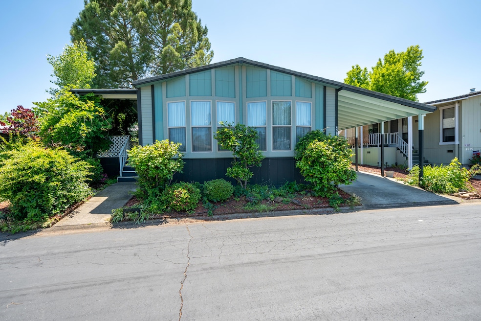 4587 Hardwood Blvd-5
