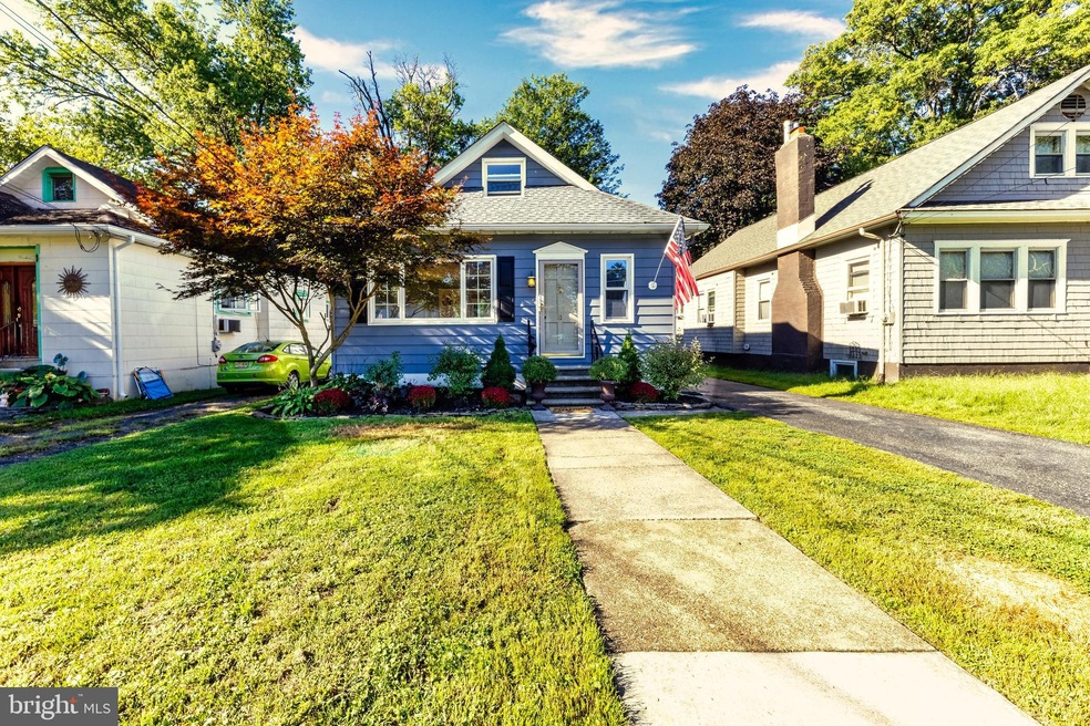 52 Ridgeway Ave, Oaklyn, NJ 08107 - photo 1