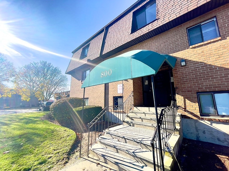 800 County St unit 8, Taunton, MA 02780 - photo 1