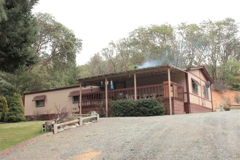 4399 Highland Ave, Grants Pass, OR 97526 - photo 1