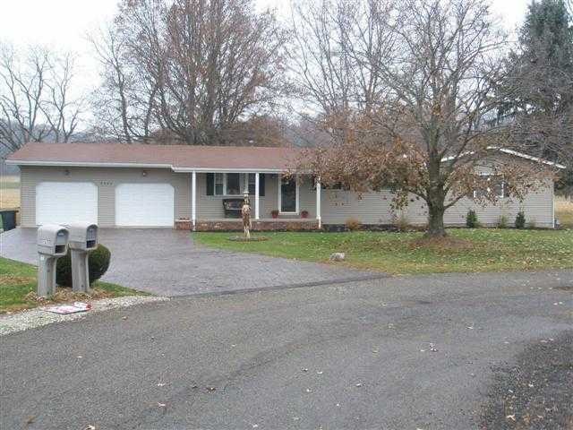 5345 Walnut Dr SE, Lancaster, OH 43130 - photo 1