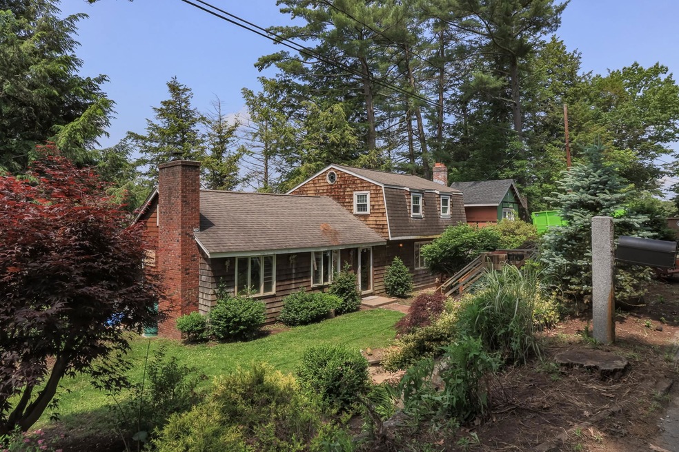 22 Lakeside Dr, Atkinson, NH 03811 - photo 1