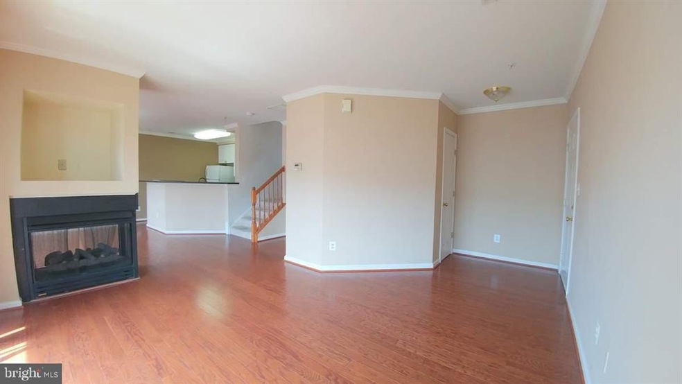 2491 Quick St unit 304, Herndon, VA 20171 - photo 1