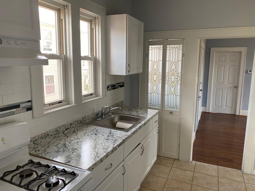 1023 Bishop Evans Way unit 2, Linden, NJ 07036 - photo 1