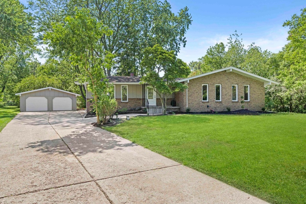 8906 Lee St, Crown Point, IN 46307 - photo 1