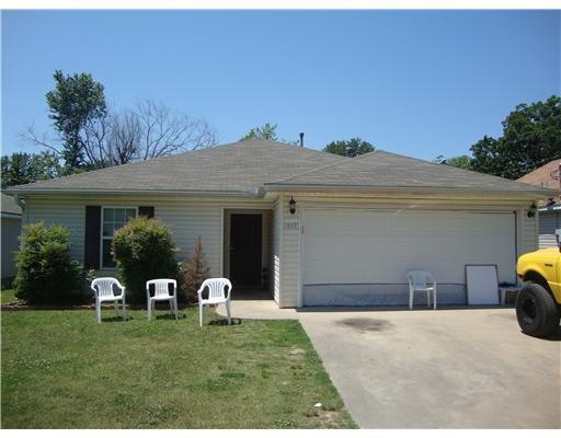1418 N B St, Rogers, AR 72756 - photo 1