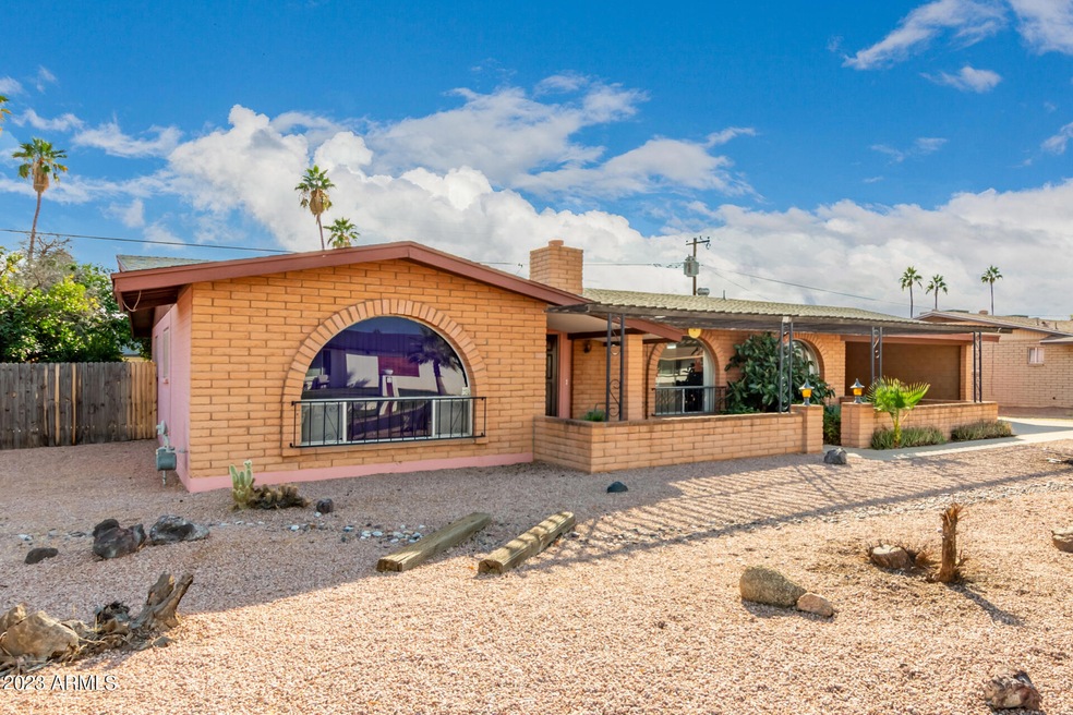 Slump block with courtyard entry