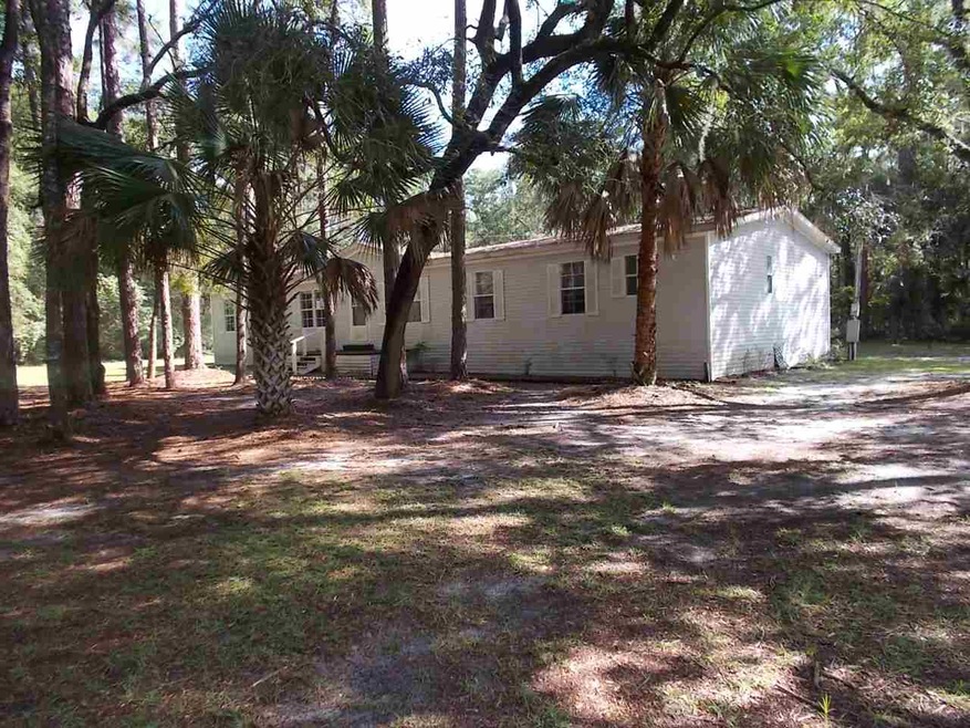 121 Purify Bay Rd, Crawfordville, FL 32327 - photo 1