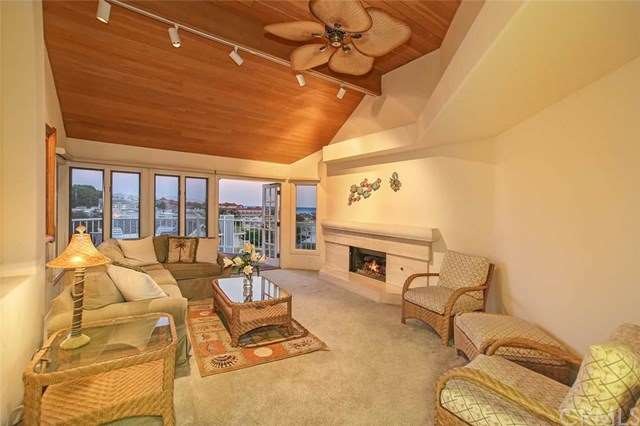 Ocean-View Condo in The Heart of The Lantern Distr
