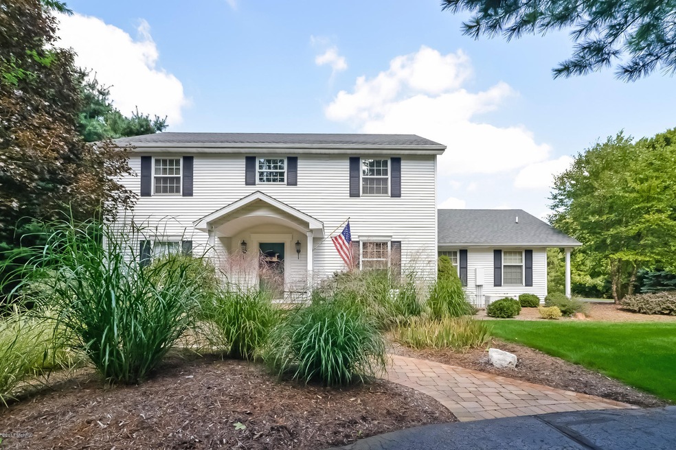 001-Front_View-4710932-medium