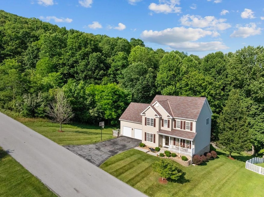 518 Brandon Dr, Bluefield, VA 24605 - photo 1