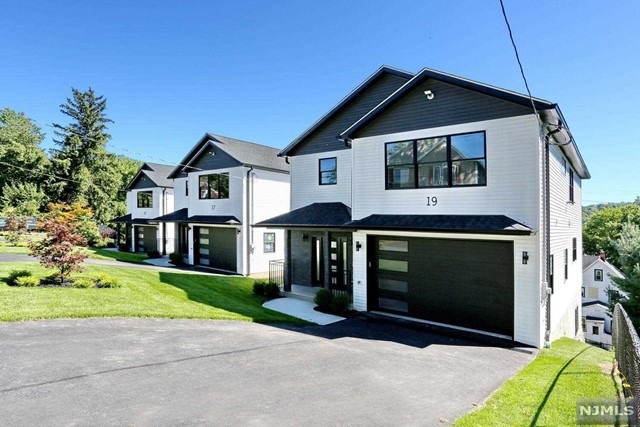 19 Mountain Rd, Mahwah, NJ 07430 - photo 1