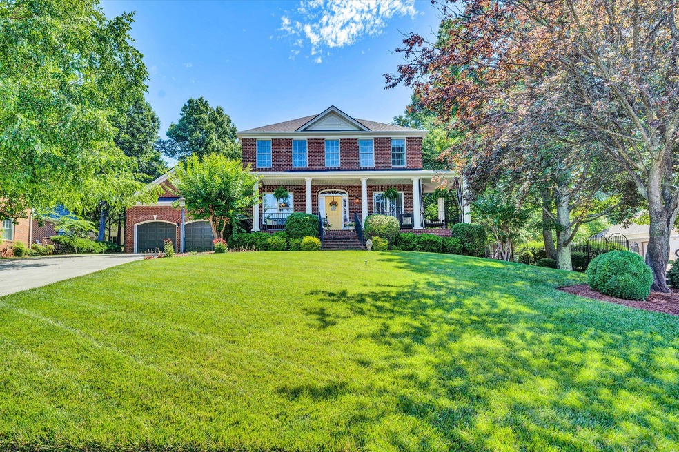 2423 Wolf Crest