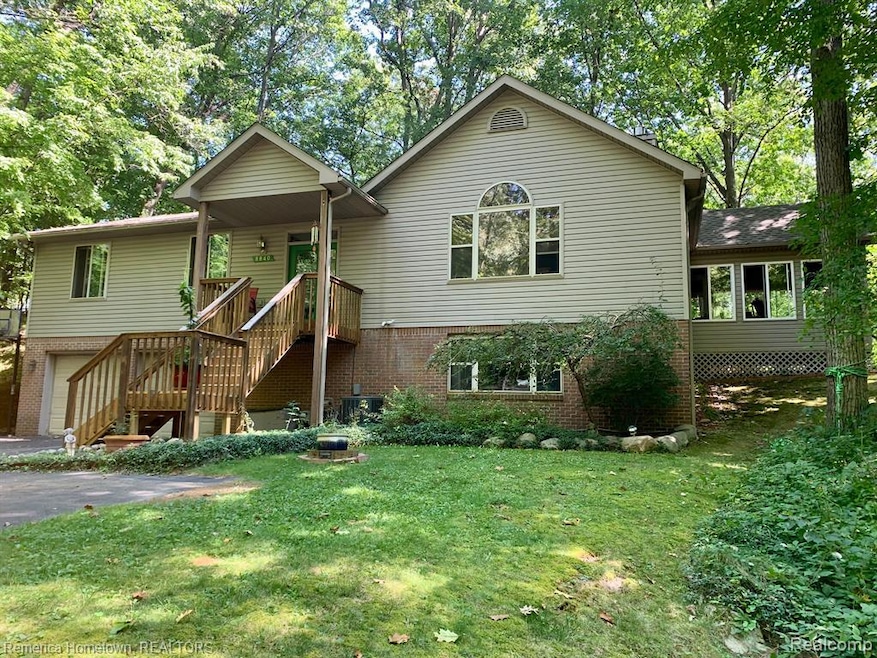 Welcome to 8840 Thendara Blvd!