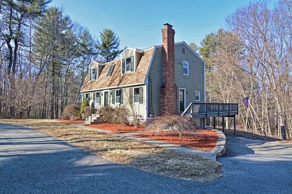 671 Aldrich St, Uxbridge, MA 01569 - photo 1