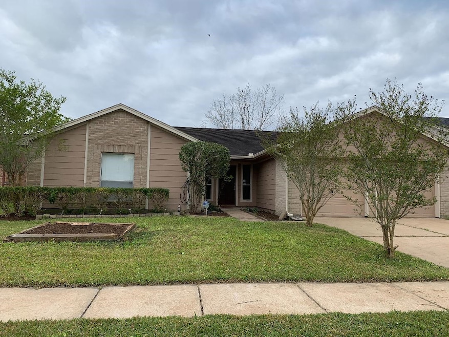 6814 Grant Dr, Richmond, TX 77469 - photo 1