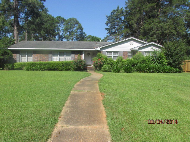 1907 Lullwater Rd, Albany, GA 31707 - photo 1