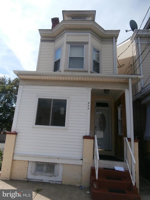 649 Chambers St, Trenton, NJ 08611 - photo 1