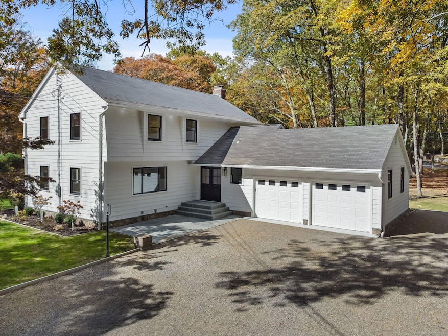 4 Trails End Rd, Weston, CT 06883 - photo 1
