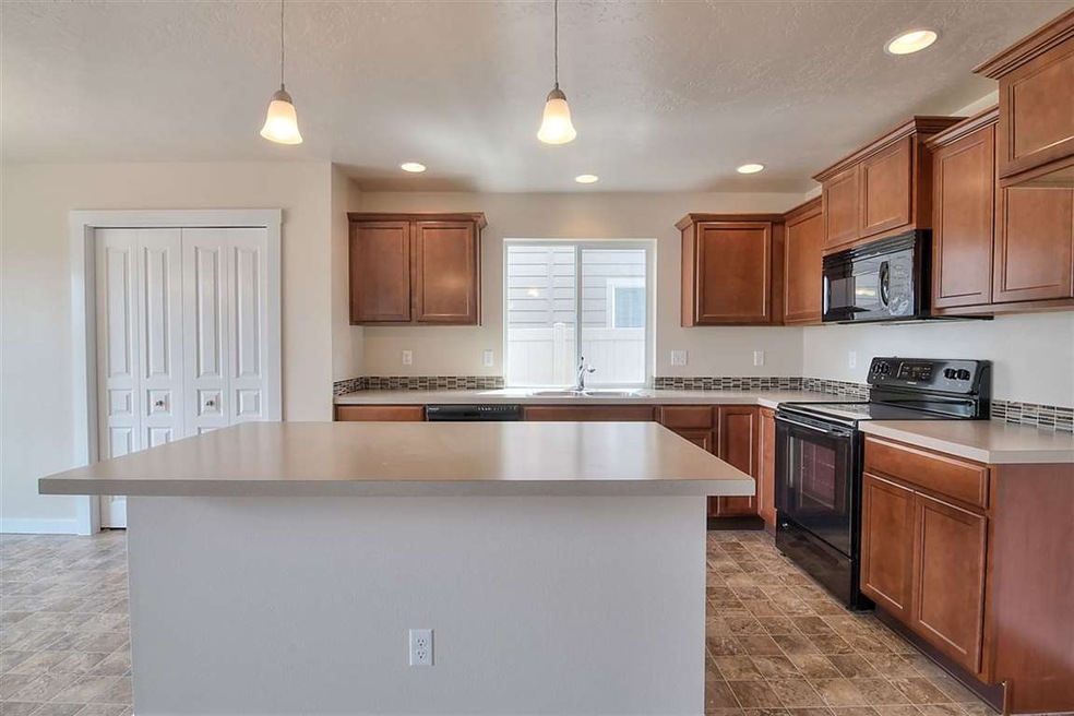 64 N Luke Loop, Nampa, ID 83651 - photo 1